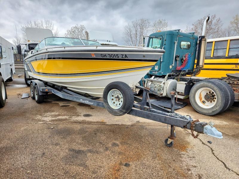 1988 Formula Boat 242-boat