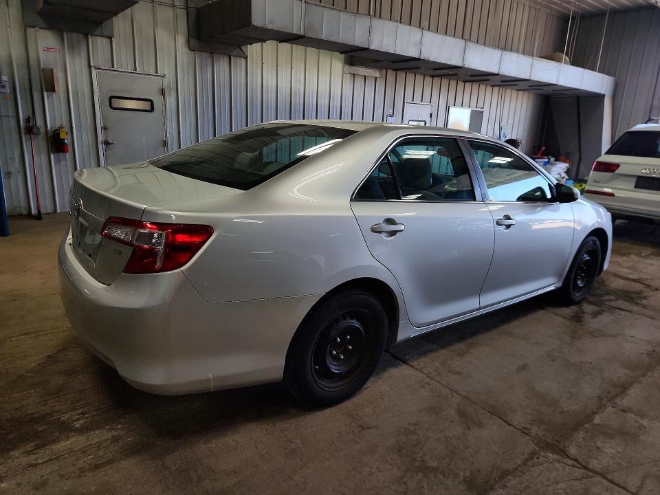 2013 Toyota Camry le
