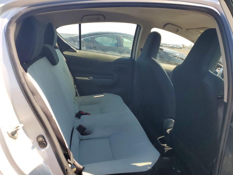 2015 Toyota Prius c one