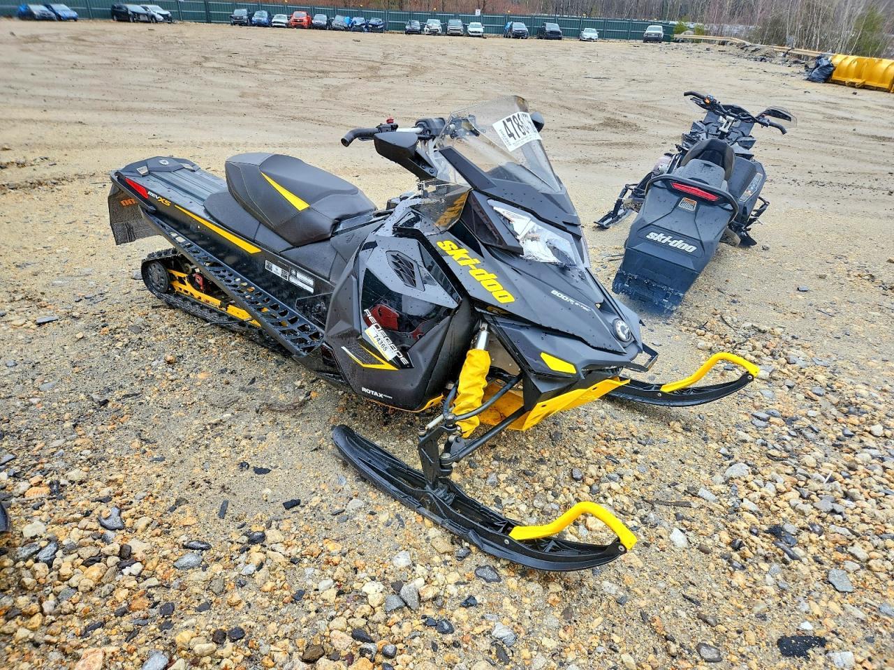 2014 Skidoo Snowmobile