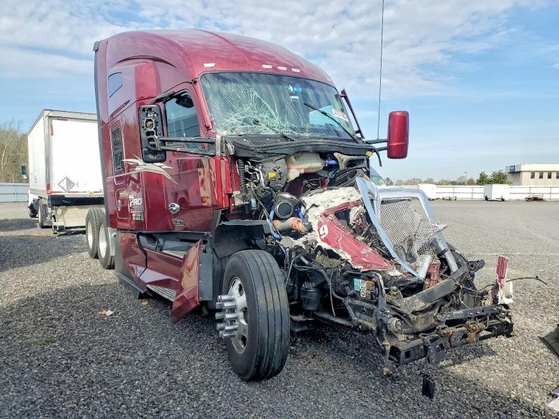 2023 Kenworth T680 Semi Truck