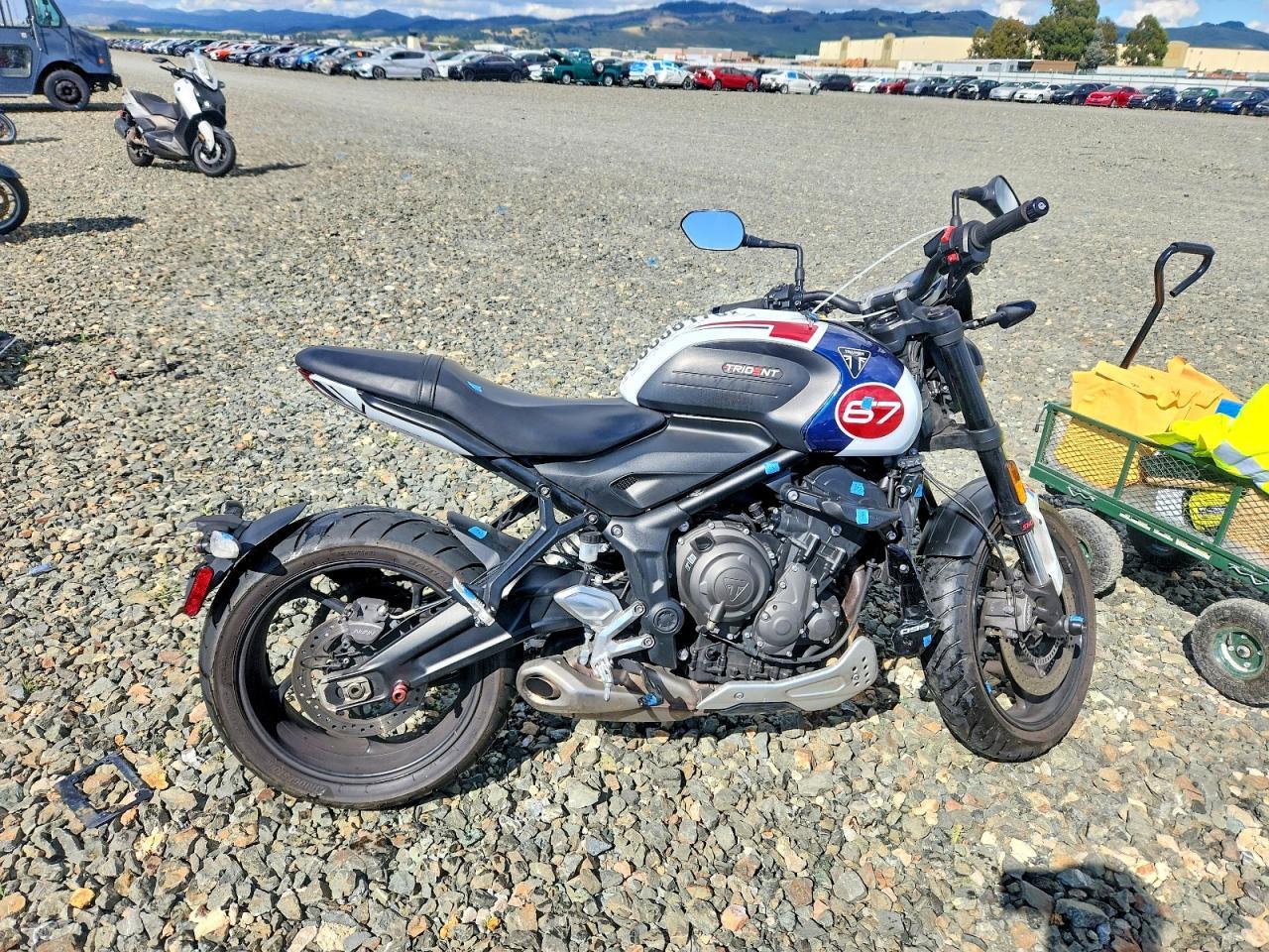 2025 Triumph Trident 660