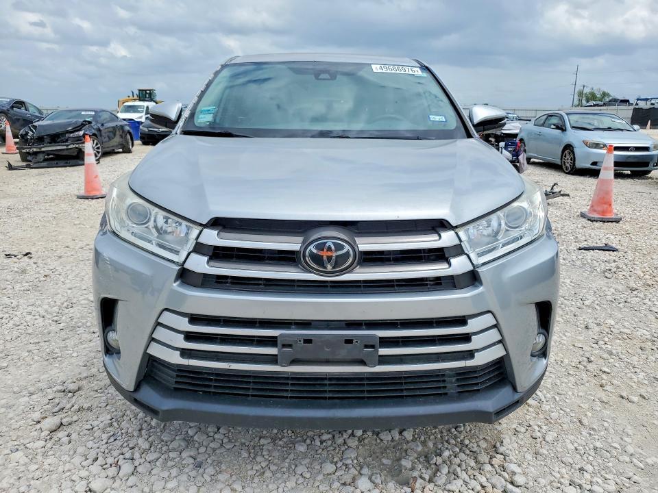 2019 Toyota Highlander le Plus