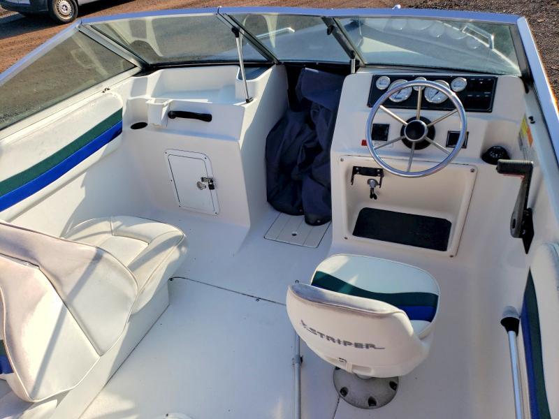 2000 STR Boat