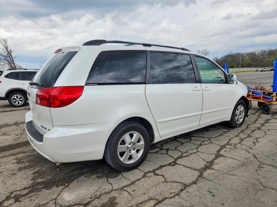 2009 Toyota Sienna xle