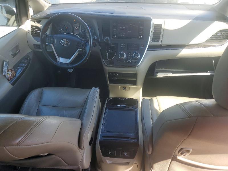 2019 Toyota Sienna xle 8-passenger