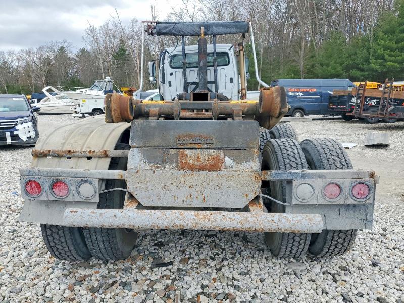 2013 Freightliner 114SD ROLL-OFF Container Truck