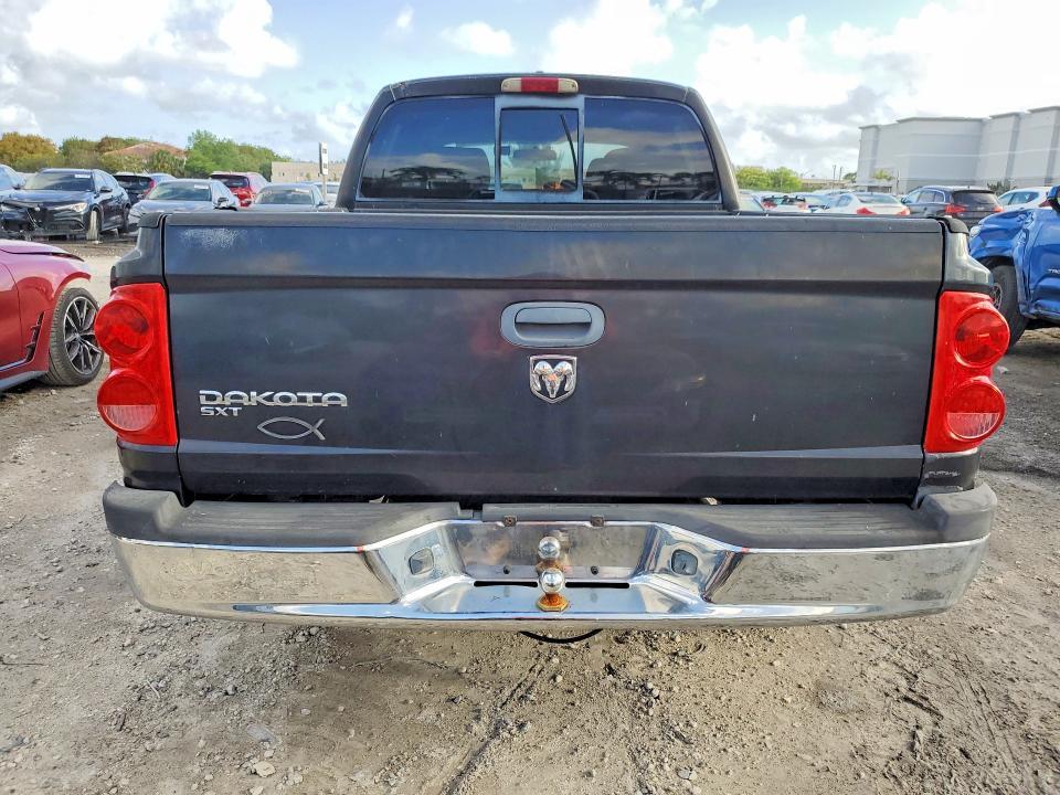 2007 Dodge Dakota Quattro