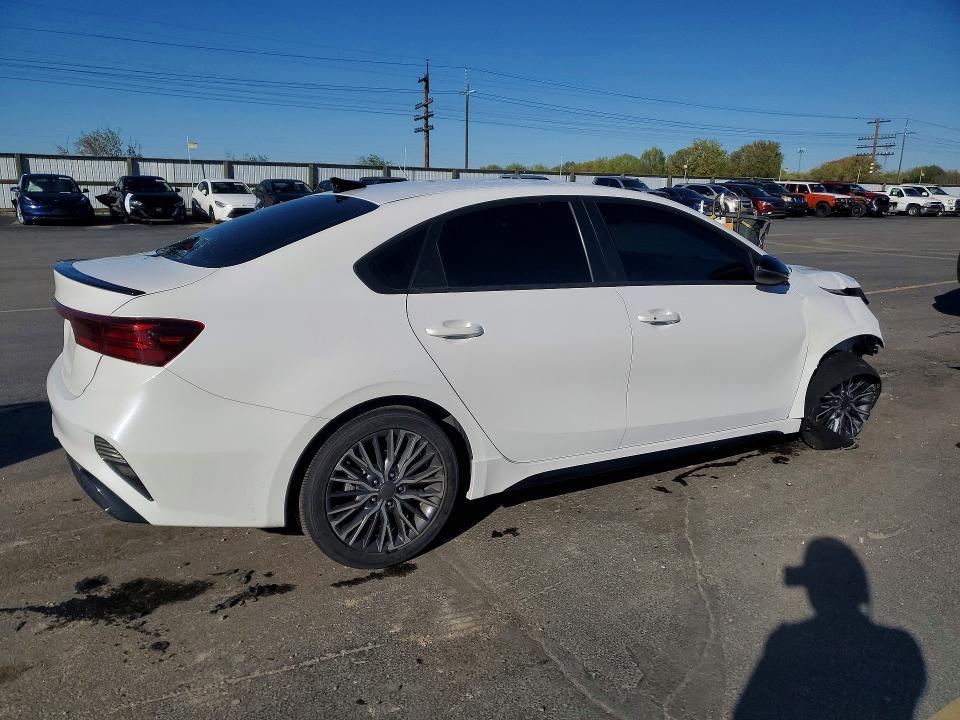2023 KIA Forte gt Line