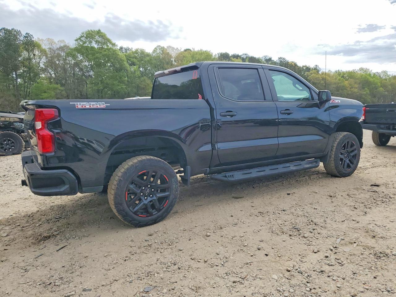 2021 Chevrolet Silverado K1500 Trail Boss Custom