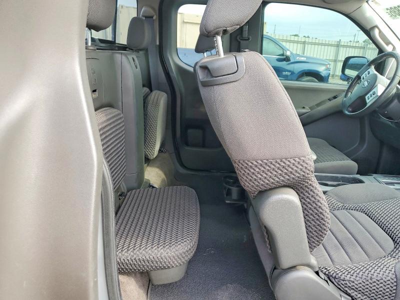 2014 Nissan Frontier SV V6