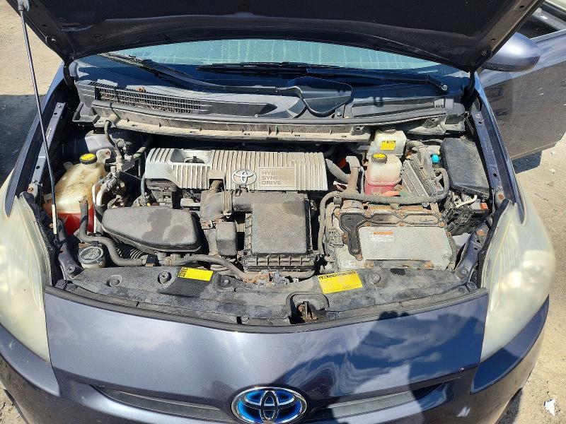 2010 Toyota Prius iii