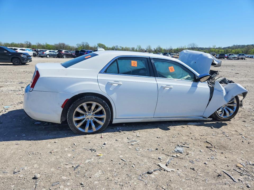 2019 Chrysler 300 Touring