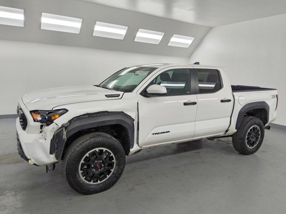 2025 Toyota Tacoma TRD OFF-ROAD HV