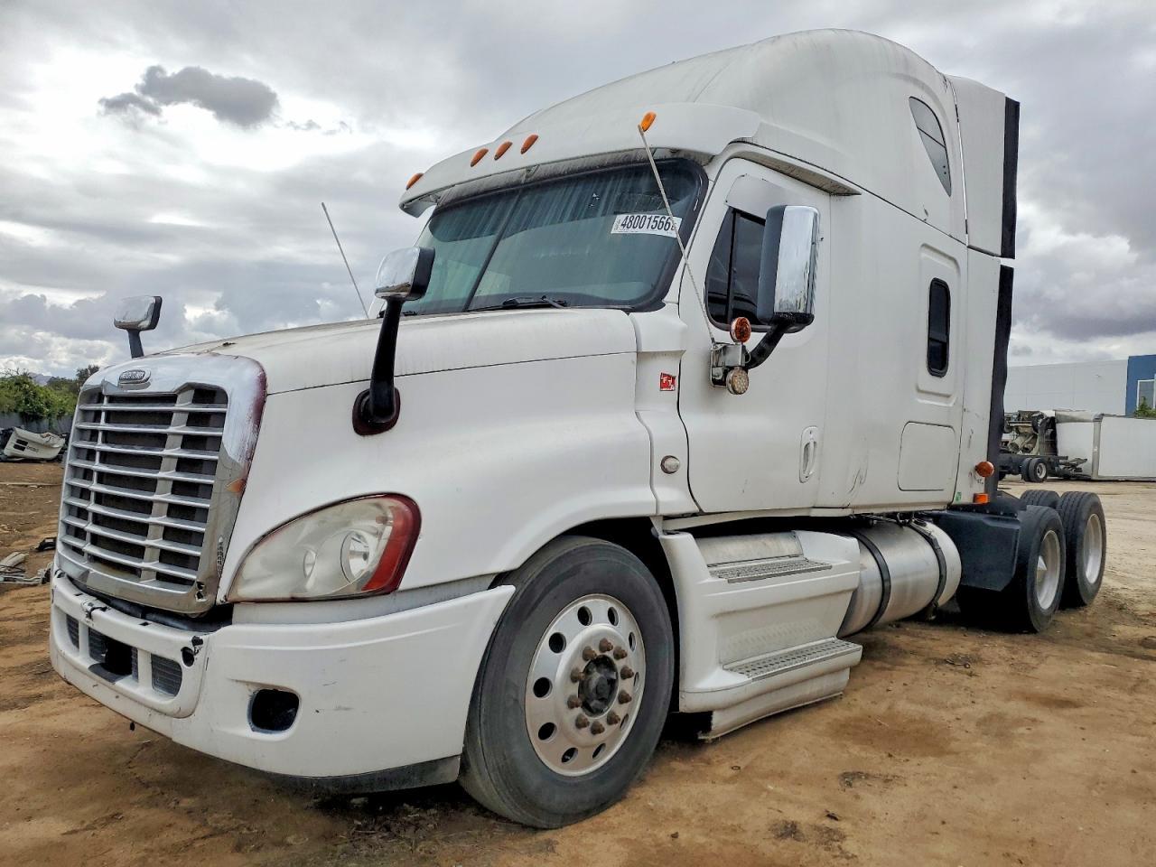 2014 Freigliner 2014 Freightliner Cascadia 1-Semi Truck