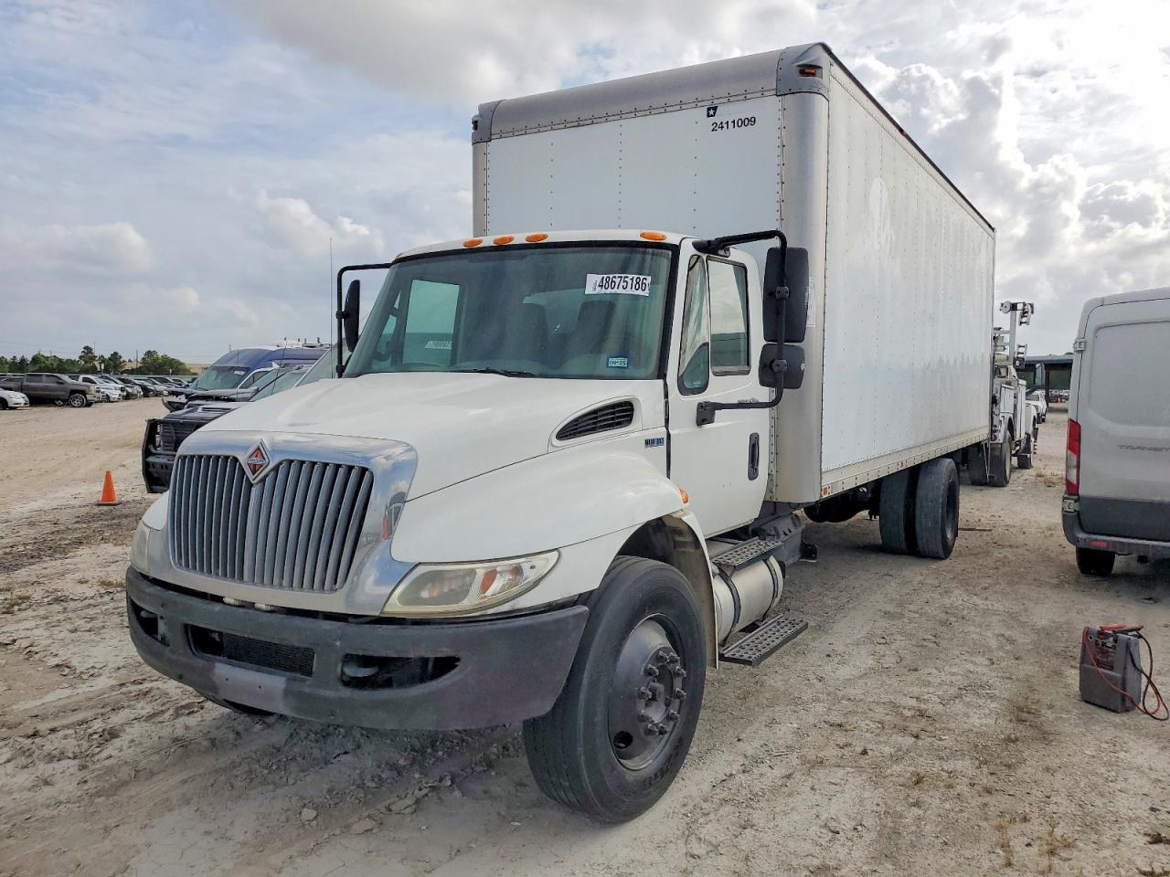 2011 International 4300 BOX Truck