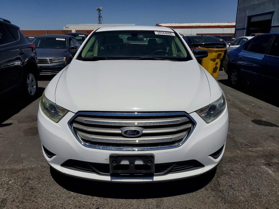 2013 Ford Taurus se