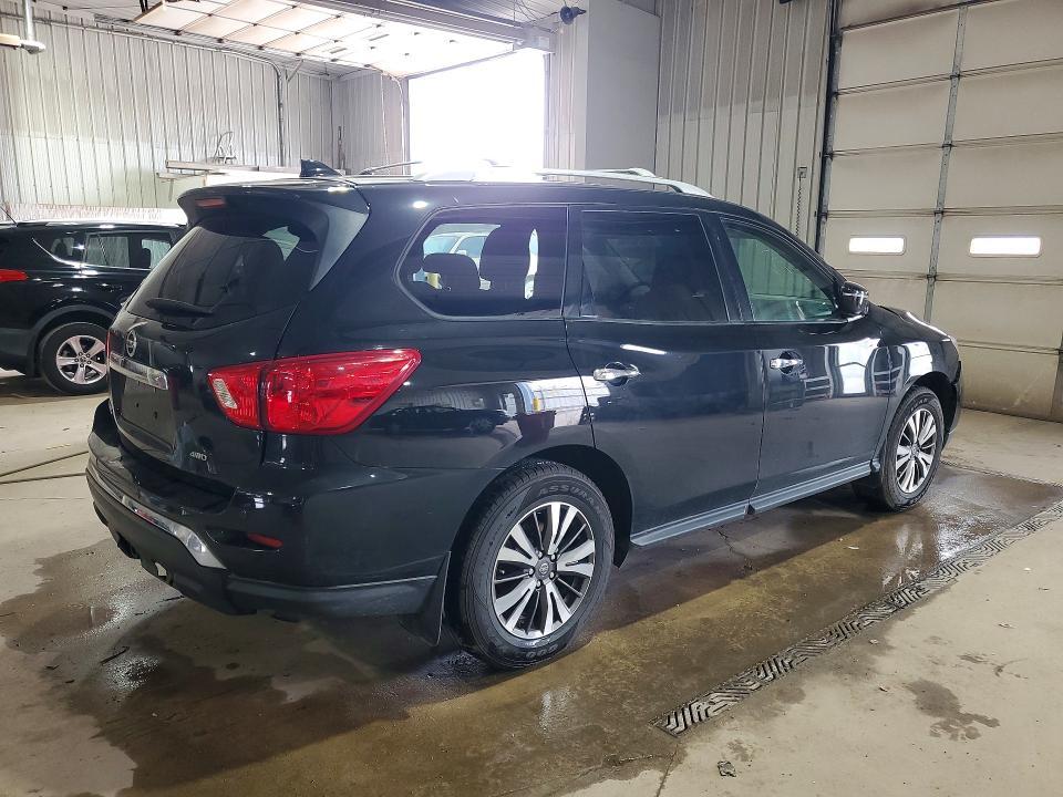 2019 Nissan Pathfinder s