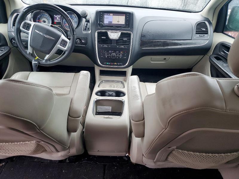 2013 Chrysler Town & Country Limited