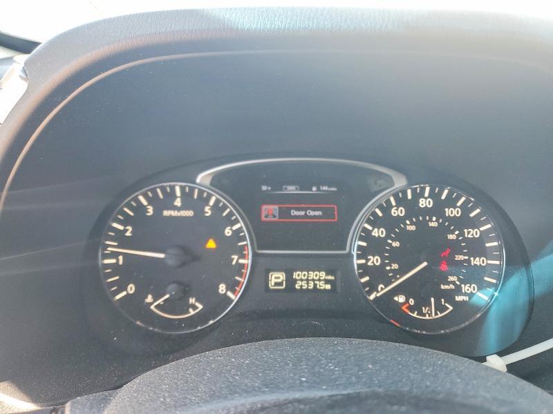 2015 Nissan Pathfinder sv