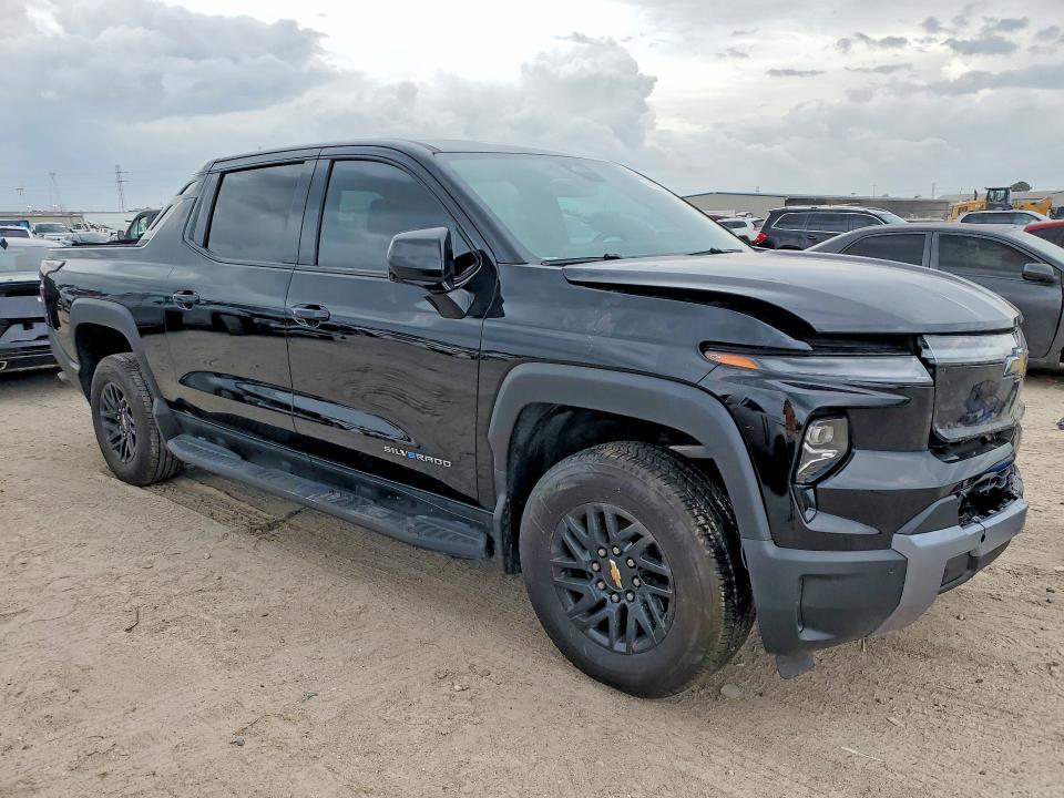 2026 Chevrolet Silverado LT