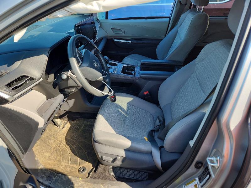 2021 Toyota Sienna le 8-passenger