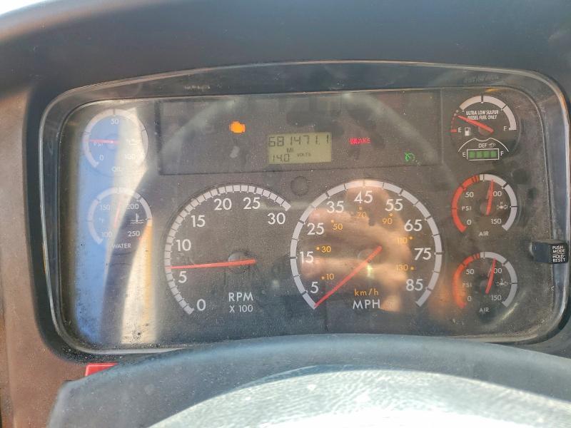 2014 Freigliner 2014 Freightliner Business Class M2 BOX Truck