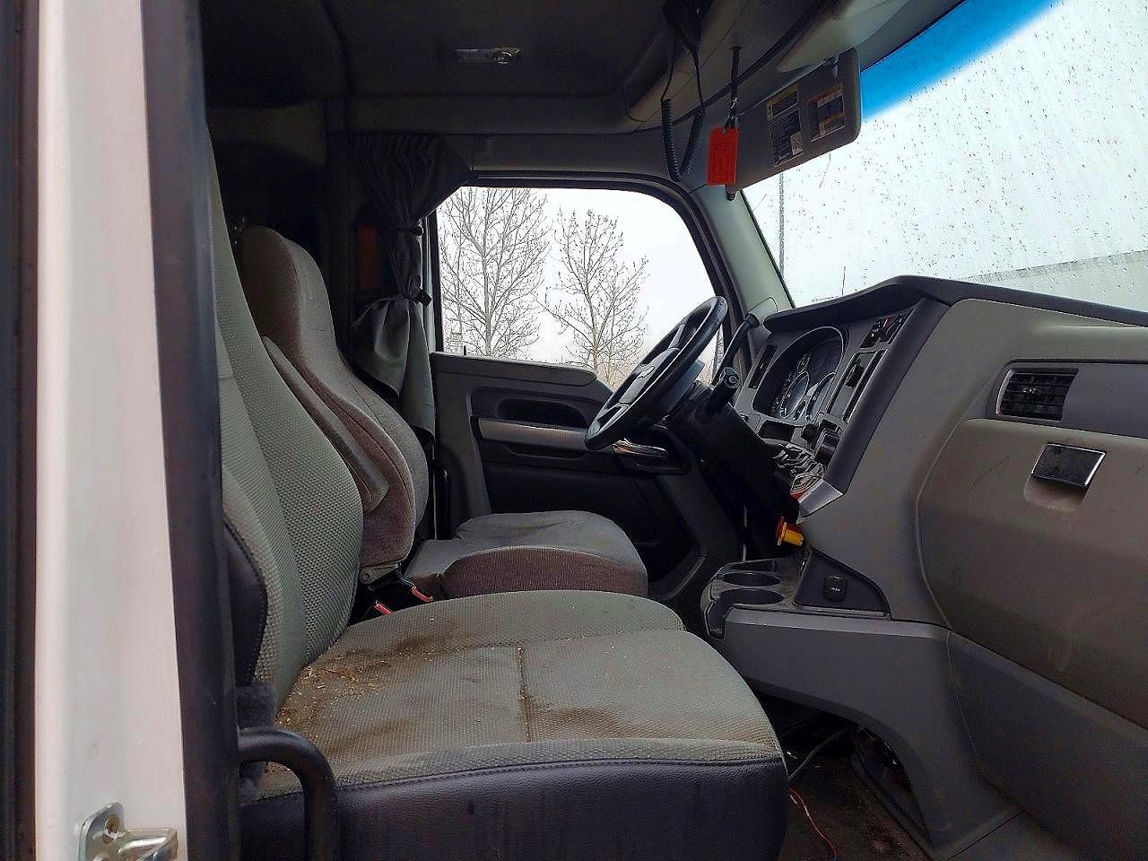 2020 Kenworth T680 Semi Truck