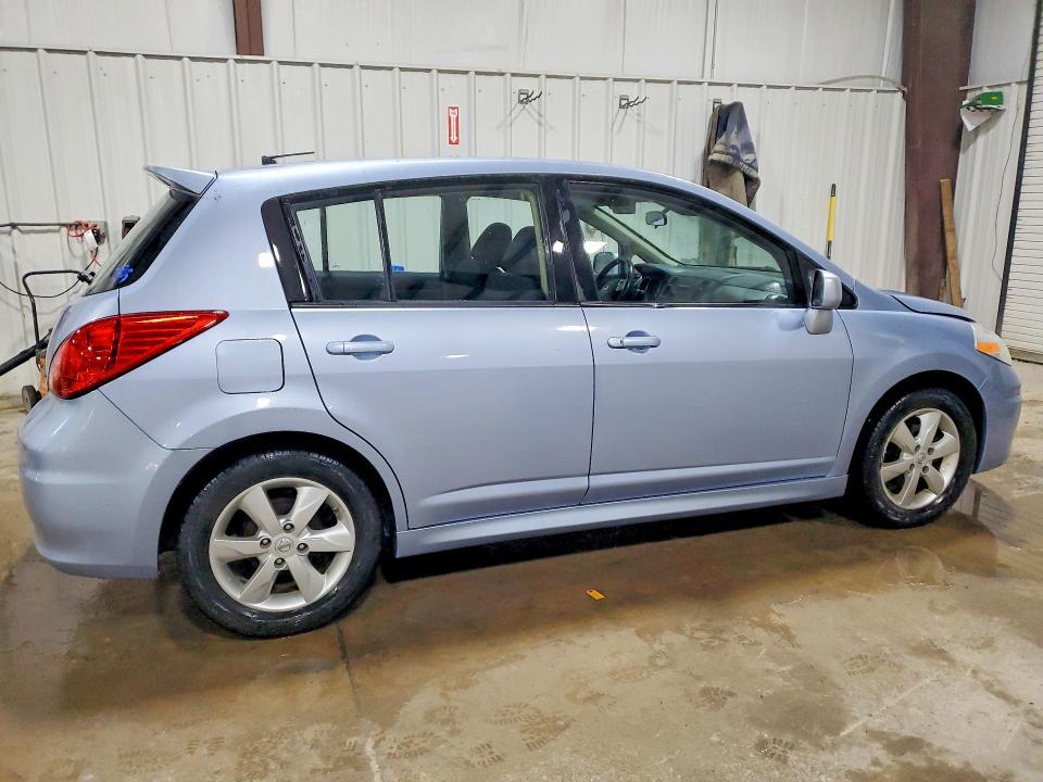 2011 Nissan Versa 1.8 s