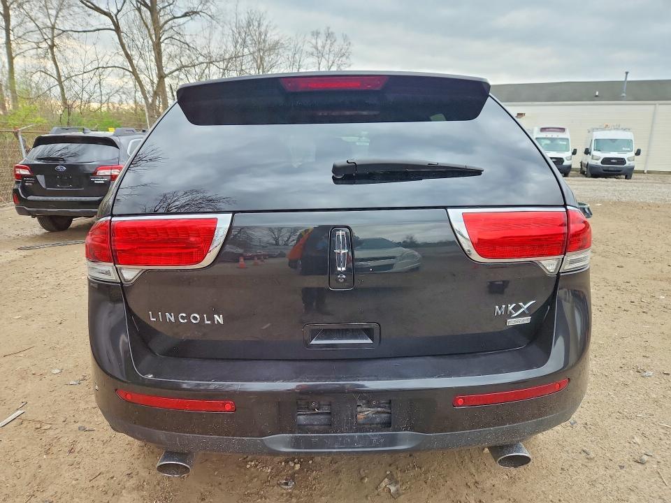 2011 Lincoln Townhouse MKX
