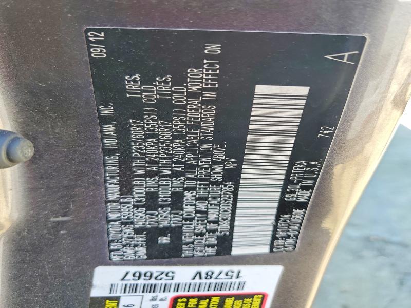 2013 Toyota Sienna le 8-passenger