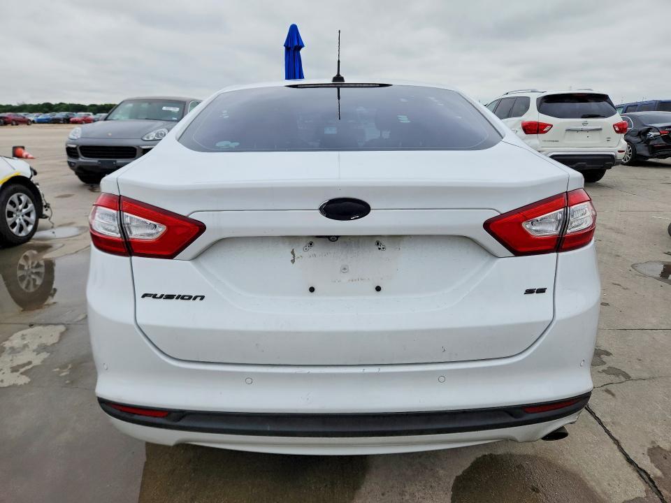 2016 Ford Fusion se