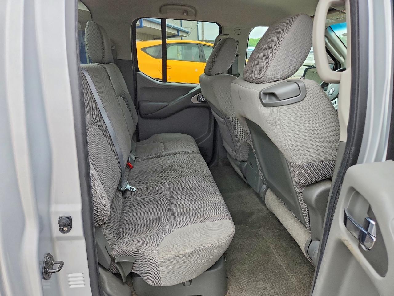 2011 Nissan Frontier S