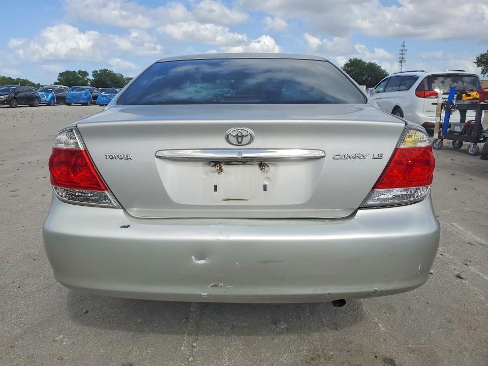 2006 Toyota Camry le