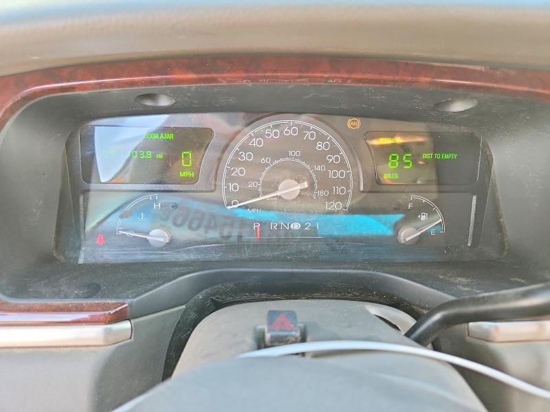 2004 Lincoln Town car Ultimate