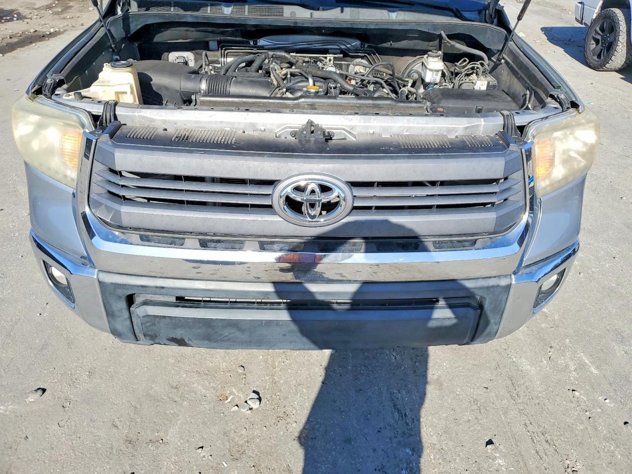 2015 Toyota Tundra SR5