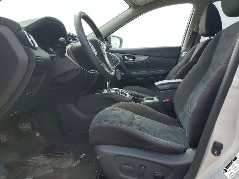 2015 Nissan Rogue sv