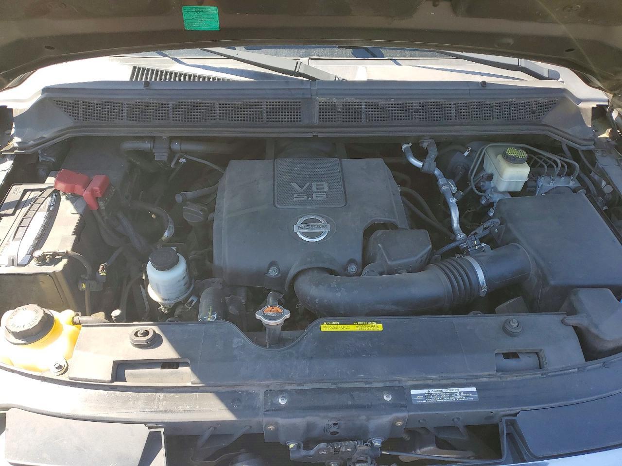 2015 Nissan Titan SV