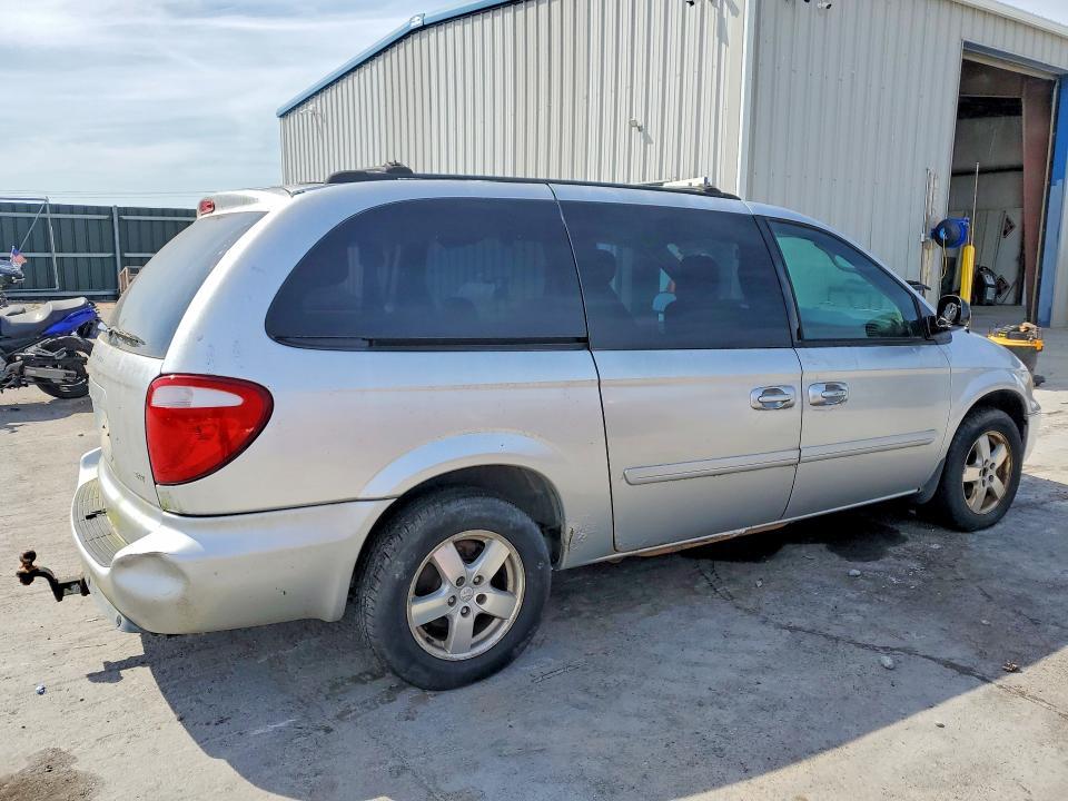 2005 Dodge Grand Caravan sxt