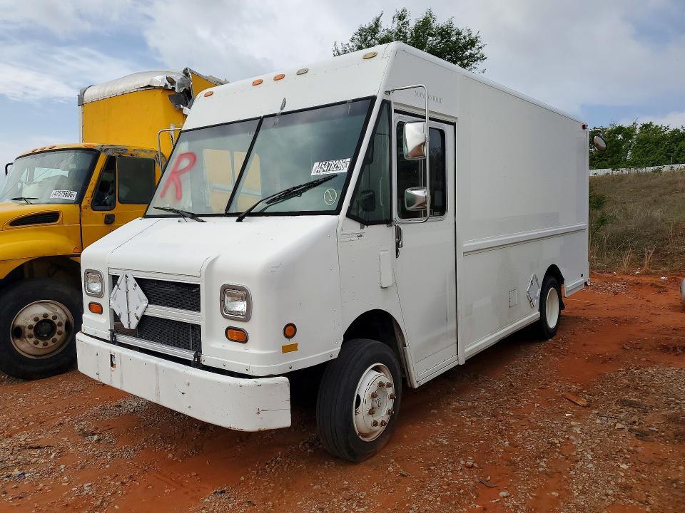1999 Freightliner MT45 Chassis Delivery Truck
