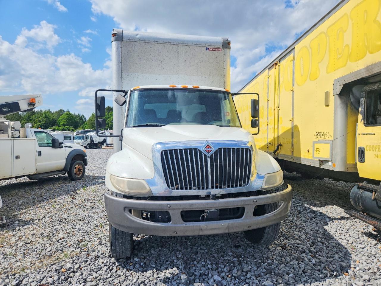 2018 International 4300 BOX Truck