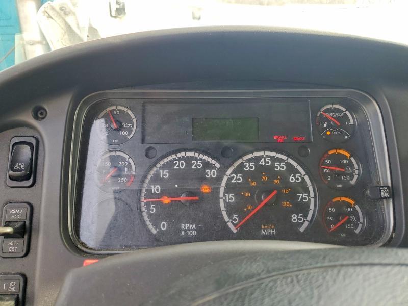 2020 Freigliner 2020 Freightliner Business Class M2 BOX Truck