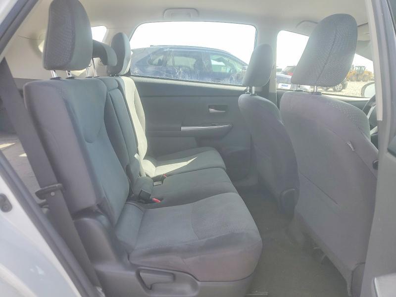 2013 Toyota Prius v Three
