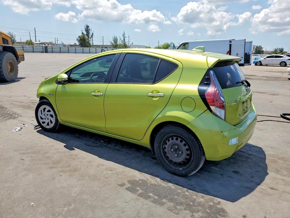 2016 Toyota Prius c one