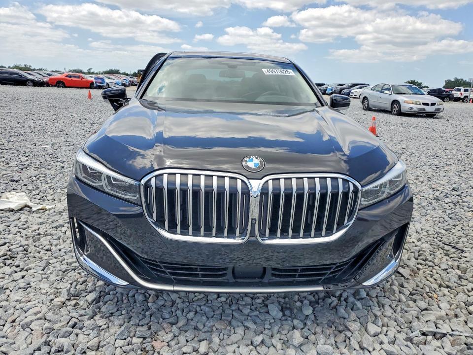 2021 BMW 750 xi