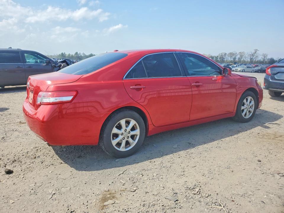 2011 Toyota Camry le