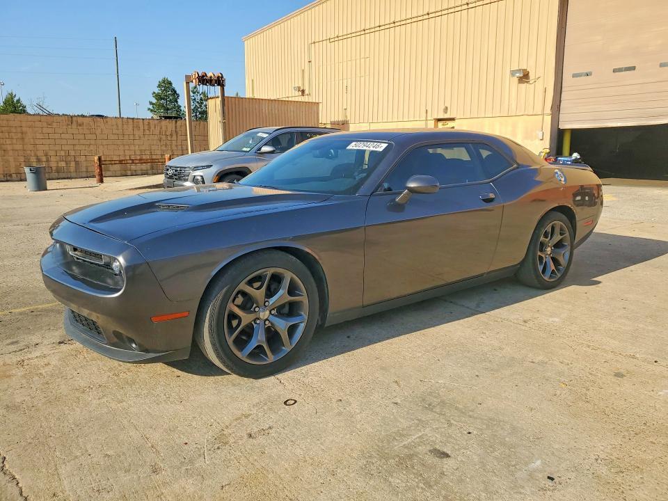 2016 Dodge Challenger sxt