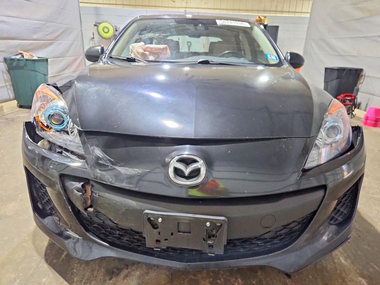 2013 Mazda 3 I