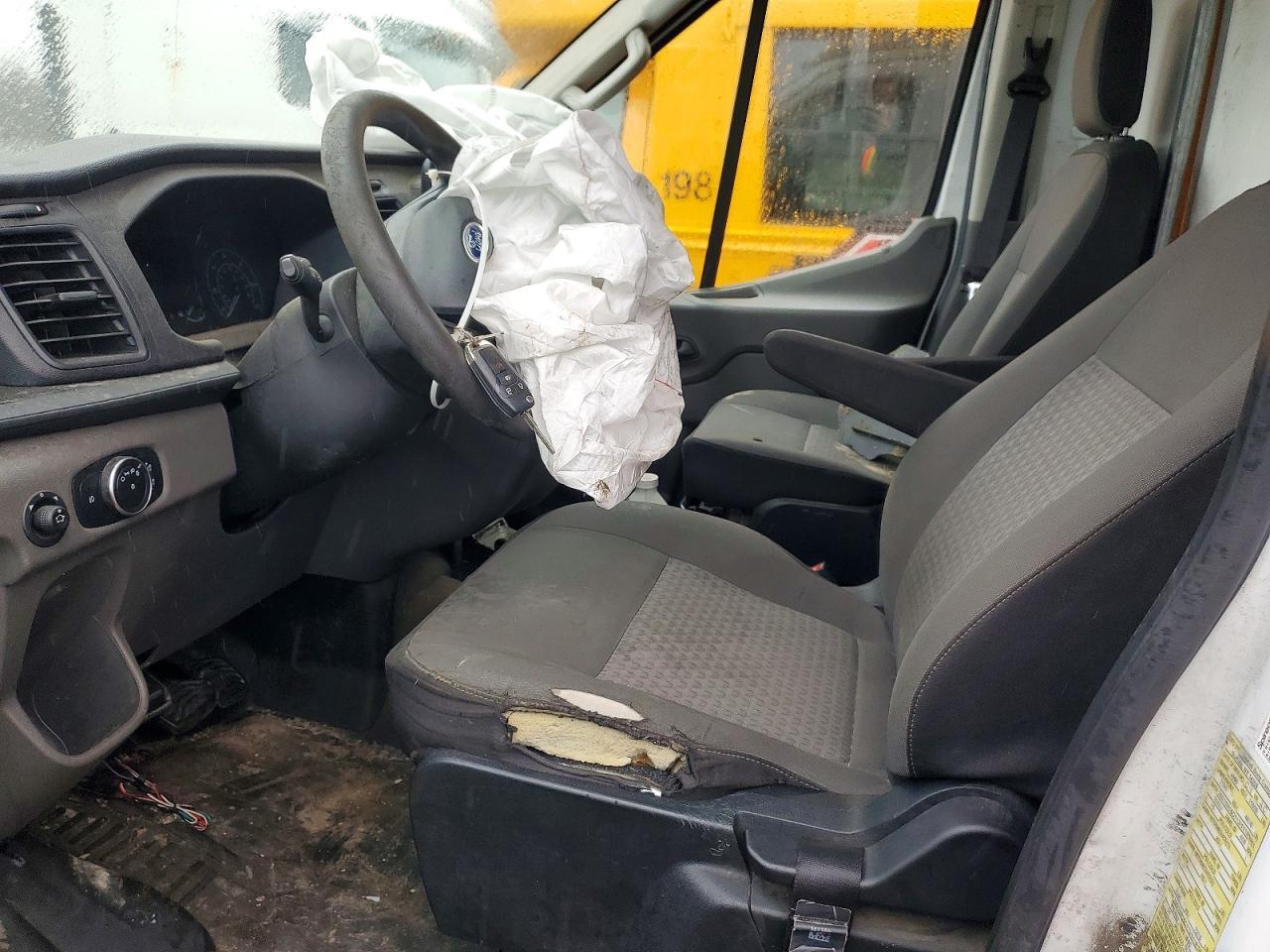 2020 Ford Transit Delivery Truck