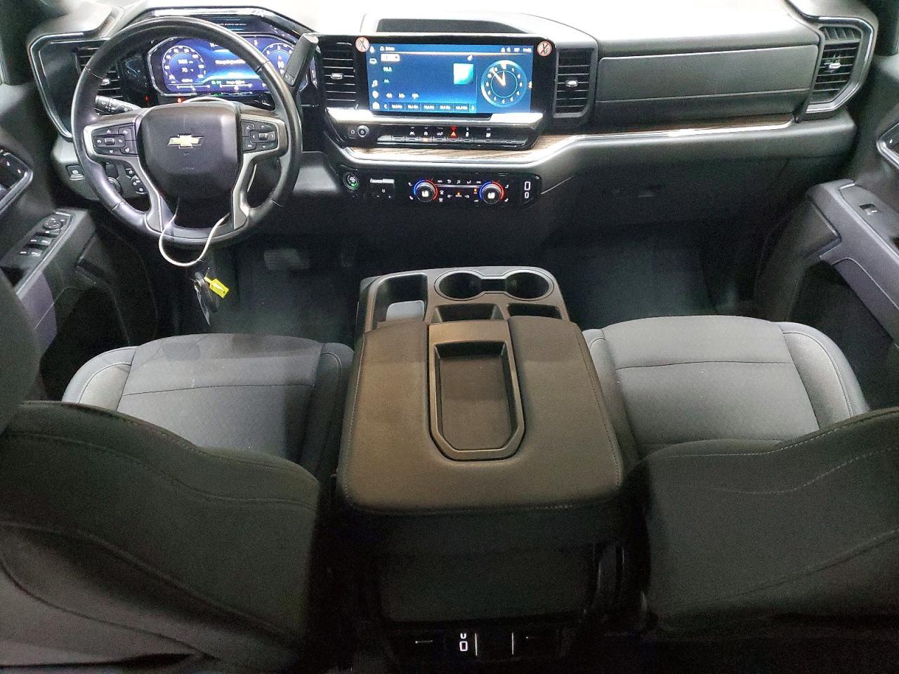 2025 Chevrolet Silverado C1500 LT